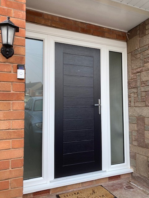 CAMBRIDGE BLACK – SATIN SIDE PANELS – Copy