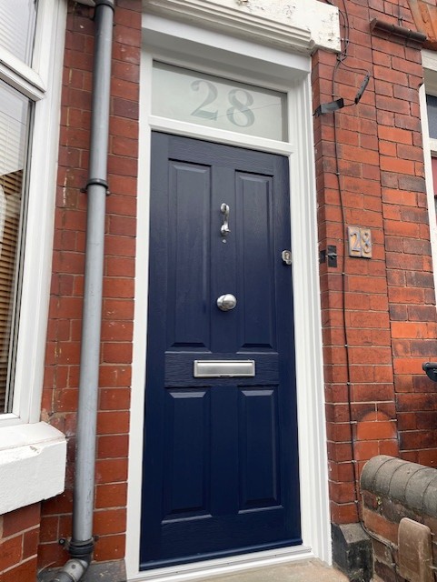 LUDLOW 2 BLUE WITH HOUSE NO TOPLIGHT & HERITAGE FINGERPULL