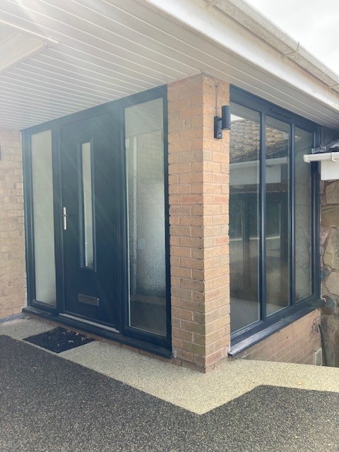 SOLIDOR MONZA ANTHRACITE GREY & UPVC WINDOWS