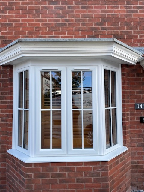 3 SEGMENT BAY WINDOW DUPLEX GEO BAR